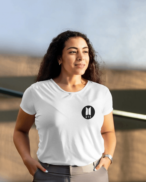 female model with curly hair wearing tshirt mockup 00166