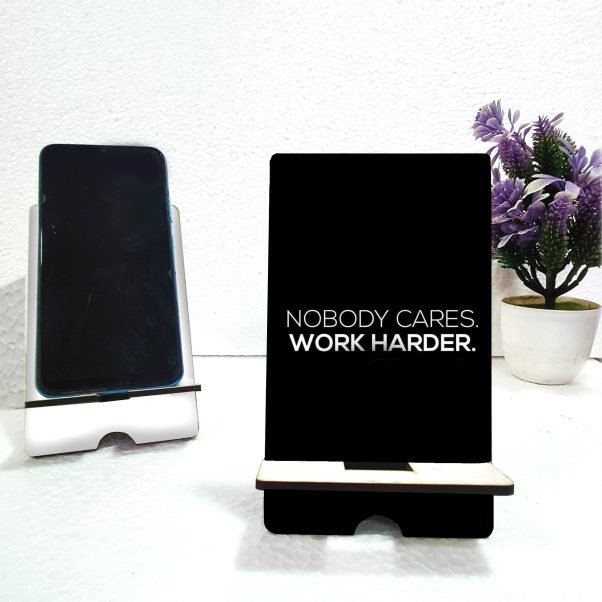 Hands Free Mobile Stand on Desk